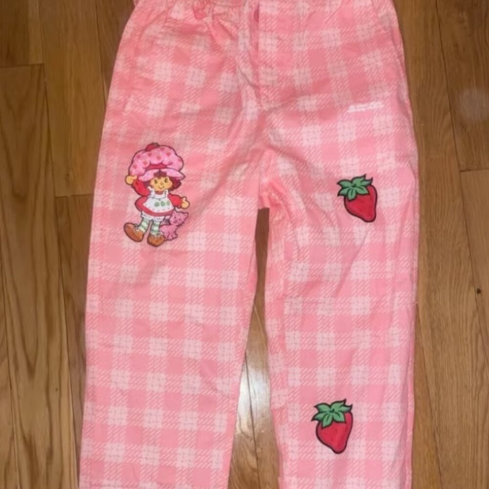 Women’s Strawberry Shortcake Pink Pants